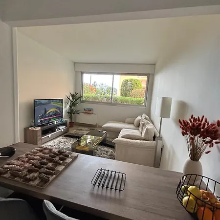 Petit Nid - * Monte Carlo