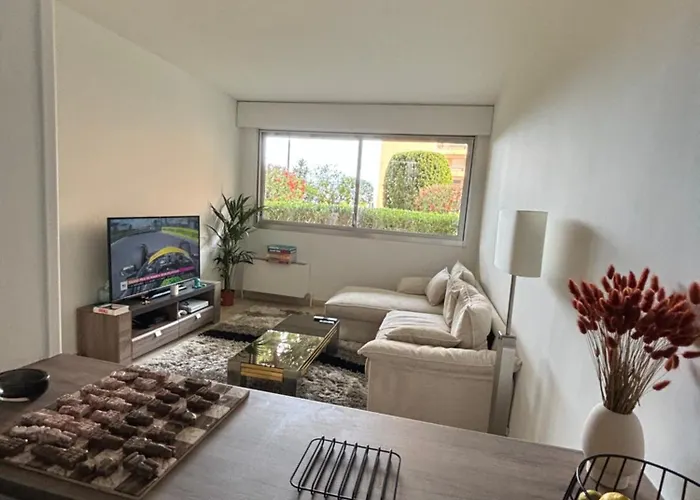 Petit Nid - * Monte Carlo